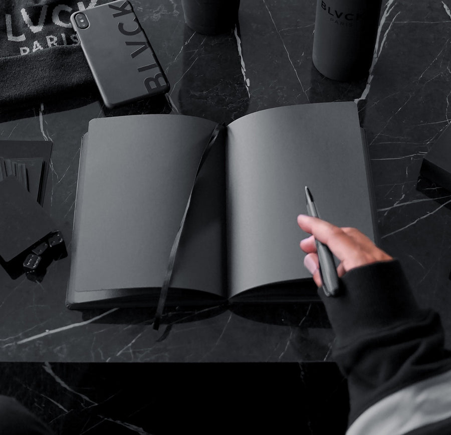 Blvck Notebook with Pen